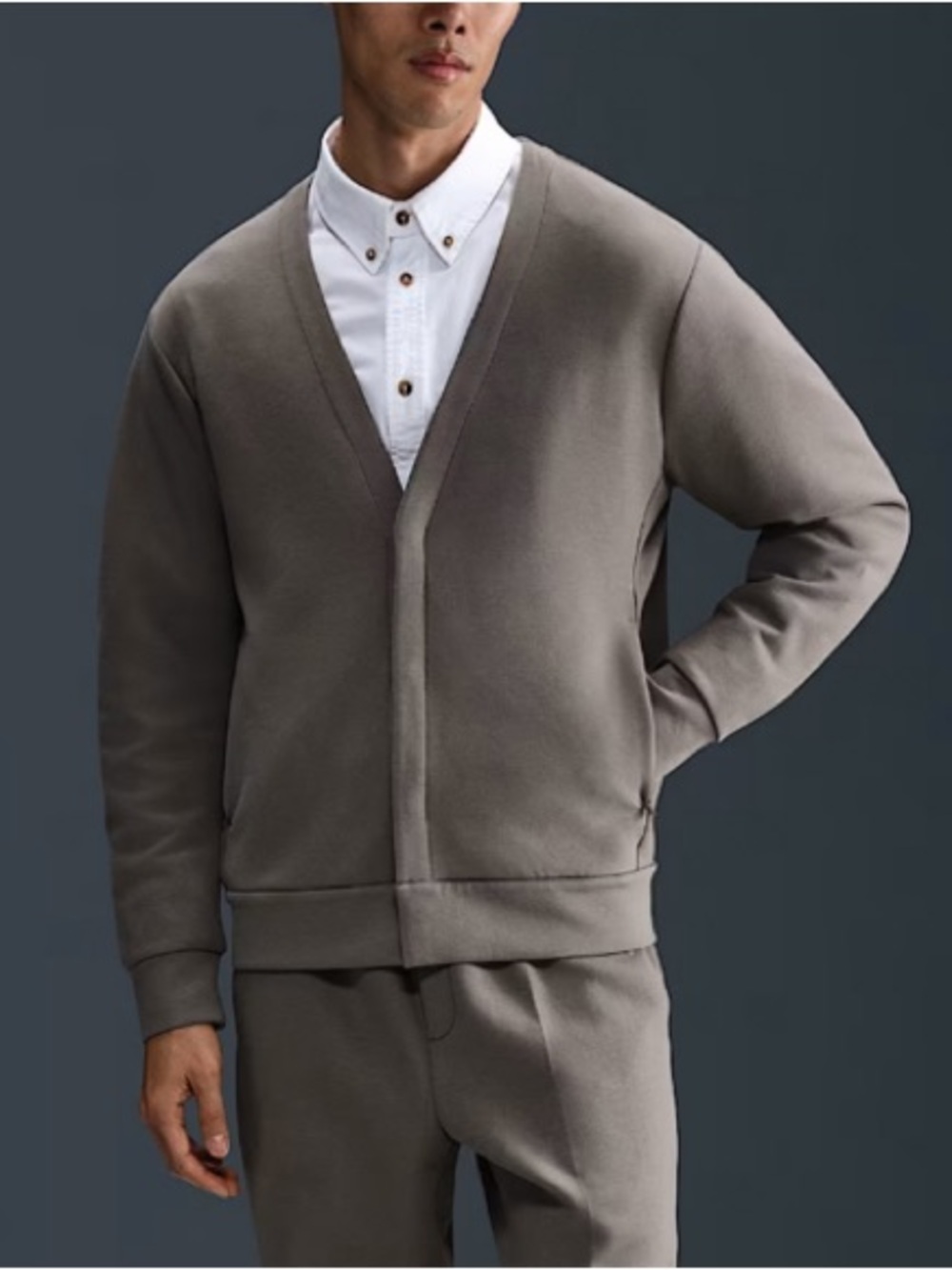 Nike 24.7 Impossibly Soft Dri-FIT Men’s V-Neck Cardigan in Stone Gray Sz S